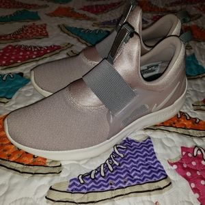 Womens nikes